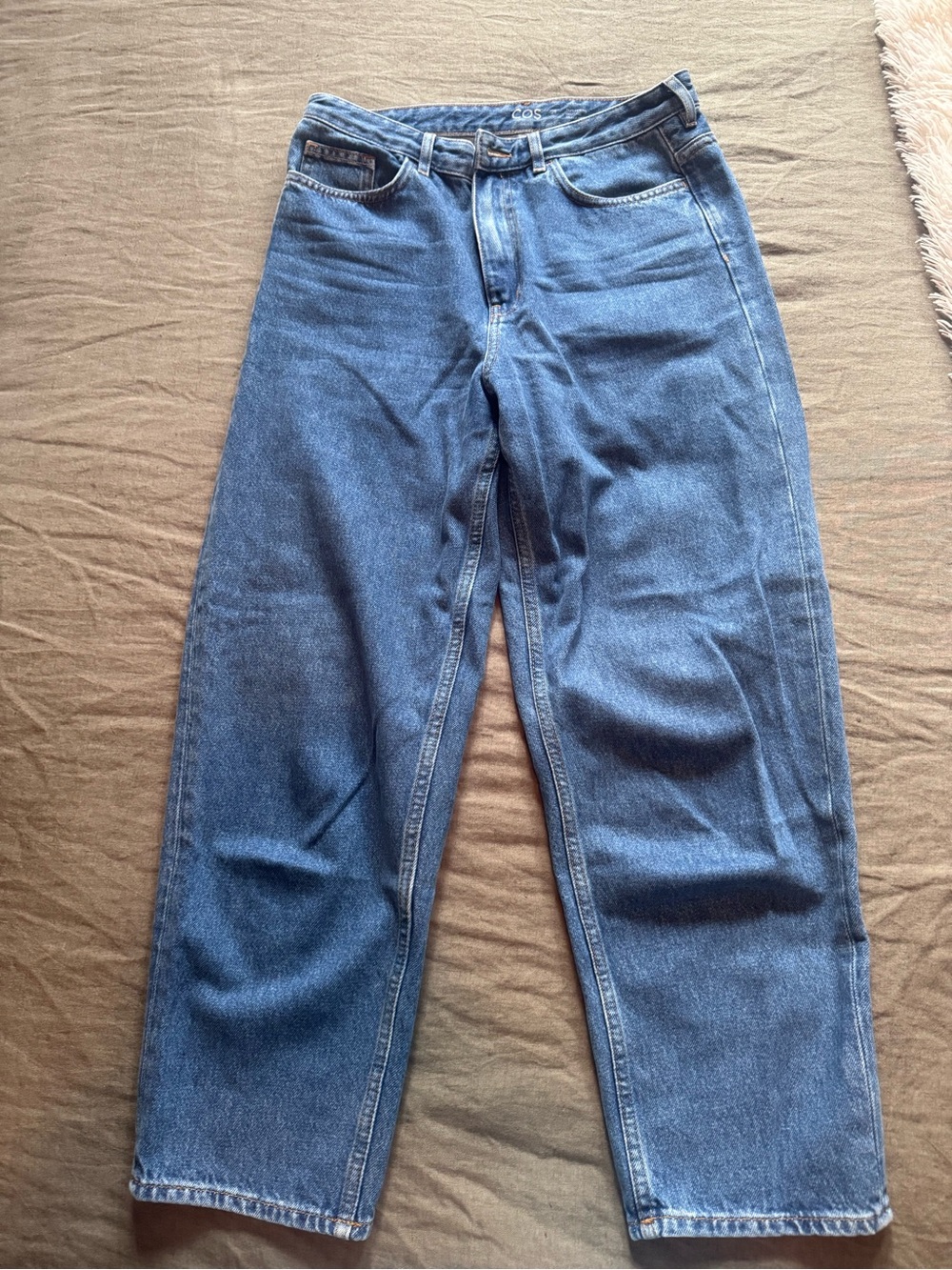 COS Barrel / Tapered Leg Jeans - Blue